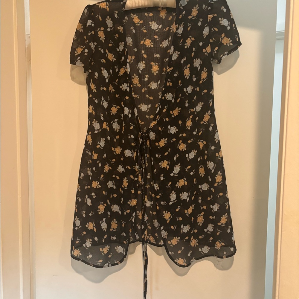 Rampage Sheer Black Short Sleeve Tie Front Blouse